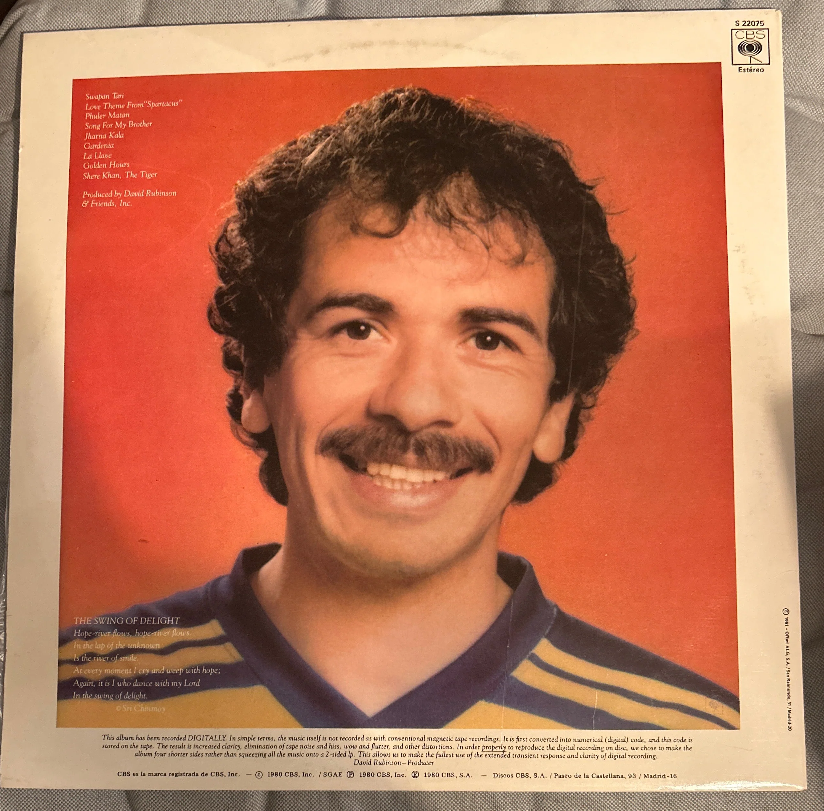 LP Devadip Carlos Santana ‎– The Swing Of Delight 2ª Mano - Image 2