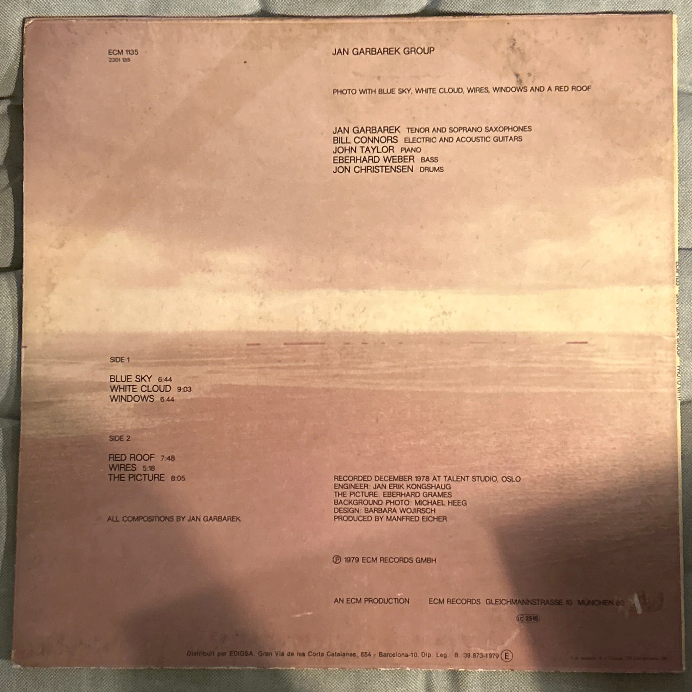 LP Jan Garbarek Group ‎– Photo With Blue Sky, White Cloud, Wires, Windows And A Red Roof 2ª Mano - Image 2