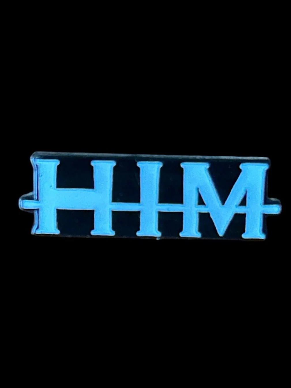 Pin Him (Pedido minimo para envio 12 unidades)